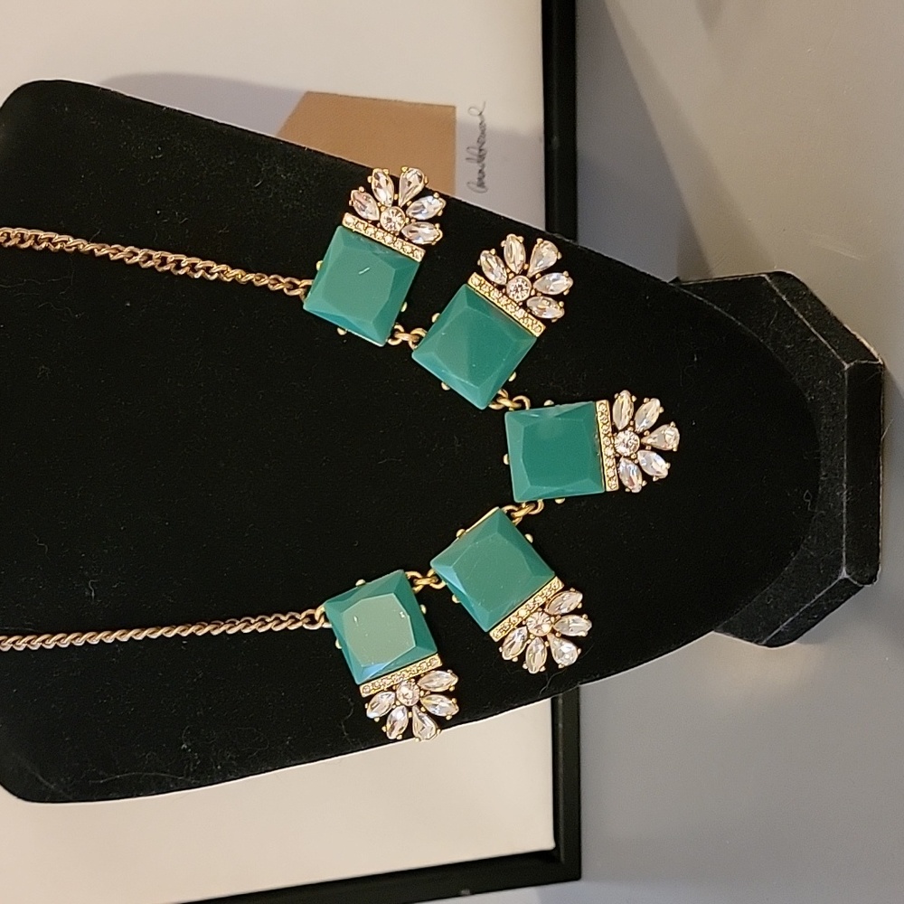 J. Crew Green & Clear Chunky Statement Gold Tone Necklace Fashion Costume GUC